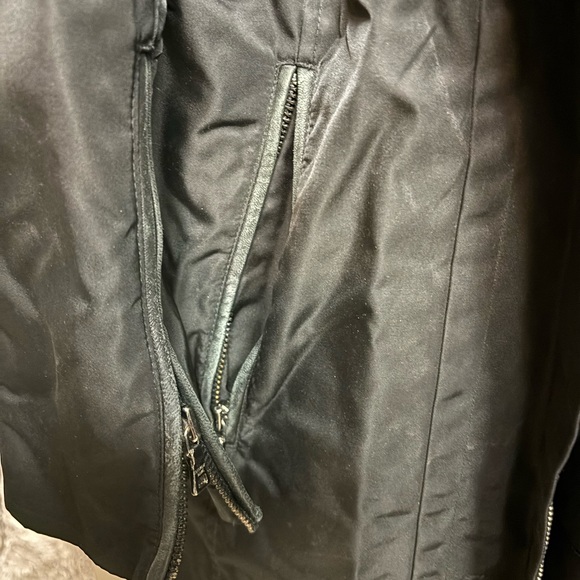 Andrew Marc Women’s Jacket Size Small. Perfect for winter. Great condition 👍🏼 - Picture 5 of 5